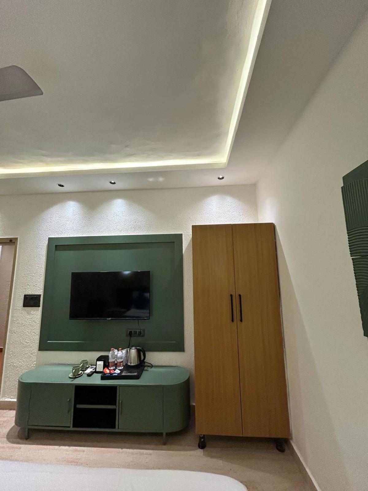 Divine Hotel Karnāl المظهر الخارجي الصورة