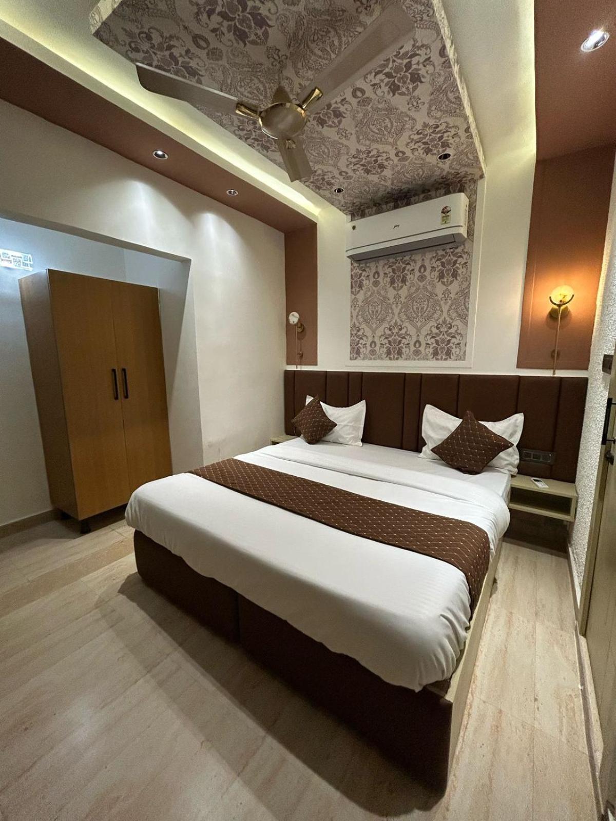 Divine Hotel Karnāl المظهر الخارجي الصورة