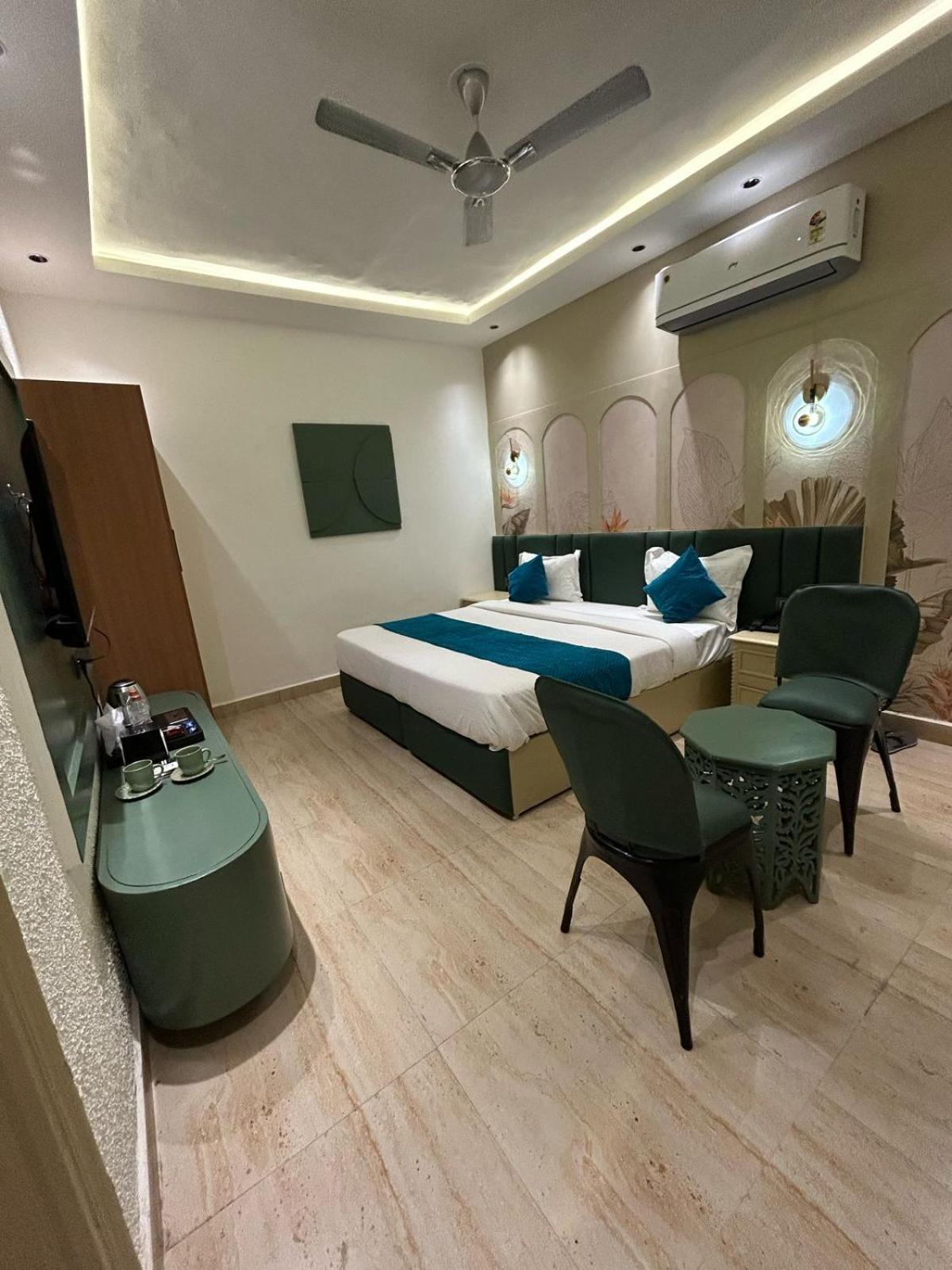 Divine Hotel Karnāl المظهر الخارجي الصورة